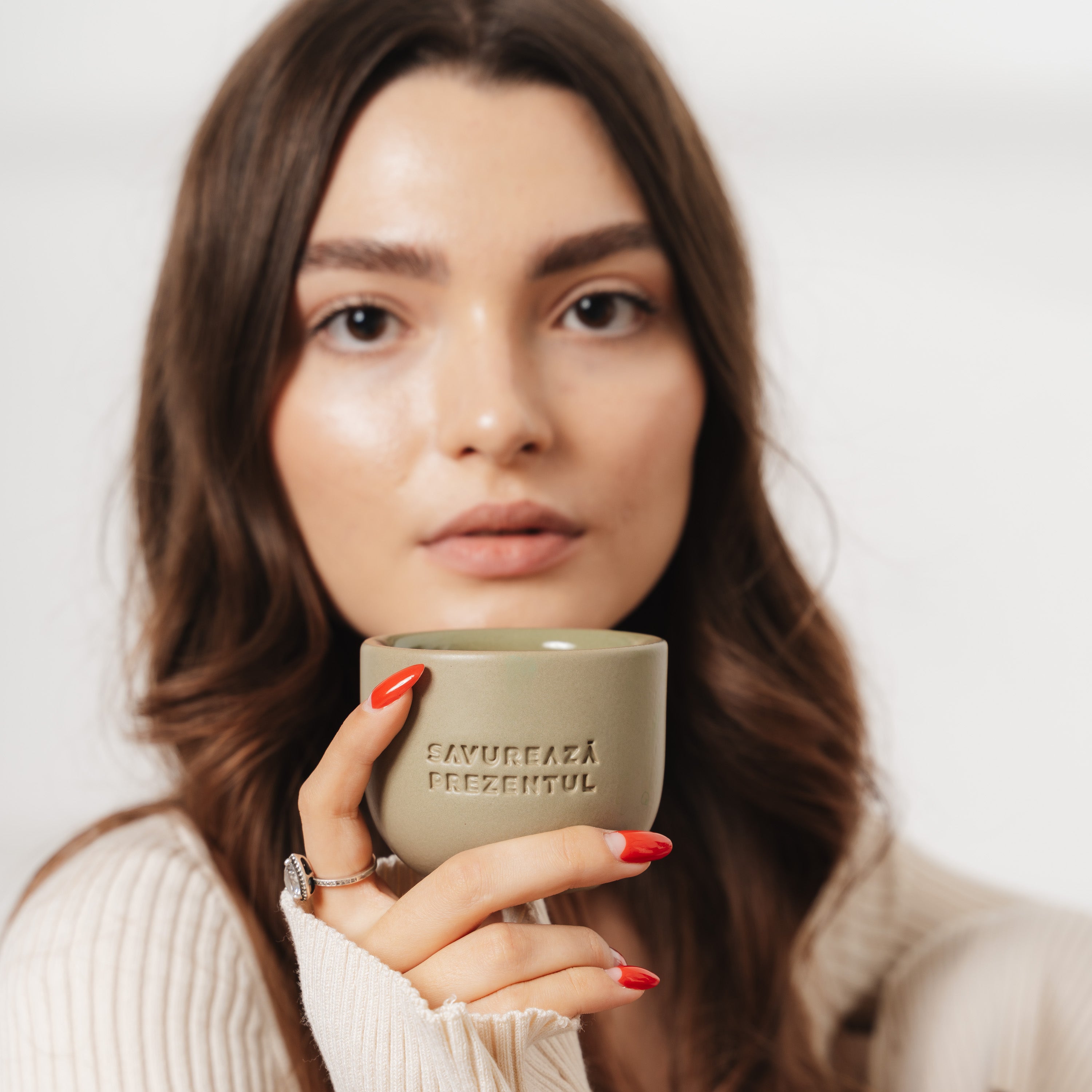 PORCELAIN CUP - ENJOY THE PRESENT