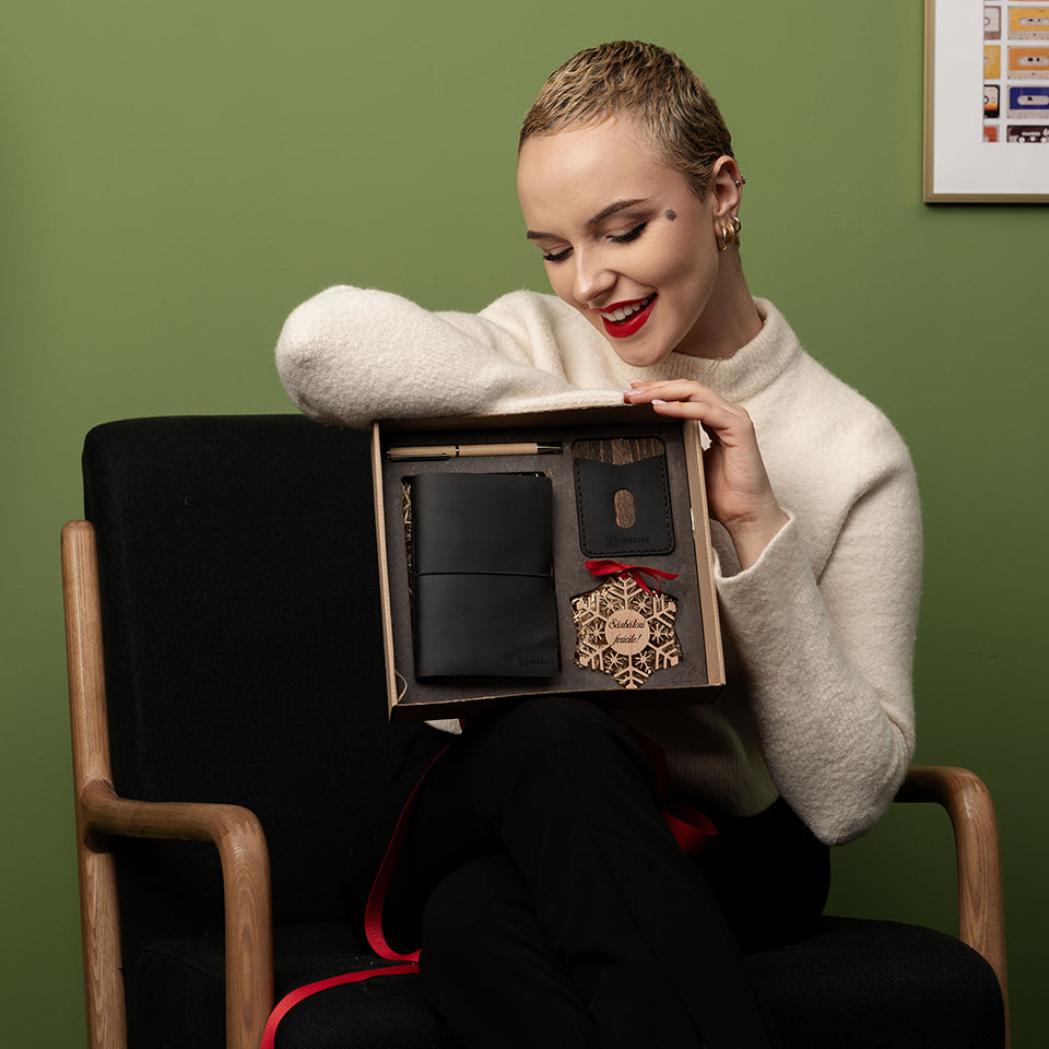 BLACK LEATHER PACKAGES