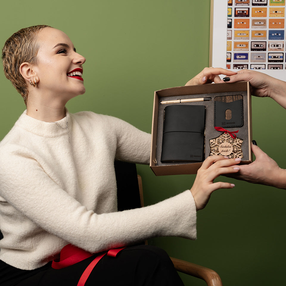 BLACK LEATHER PACKAGES