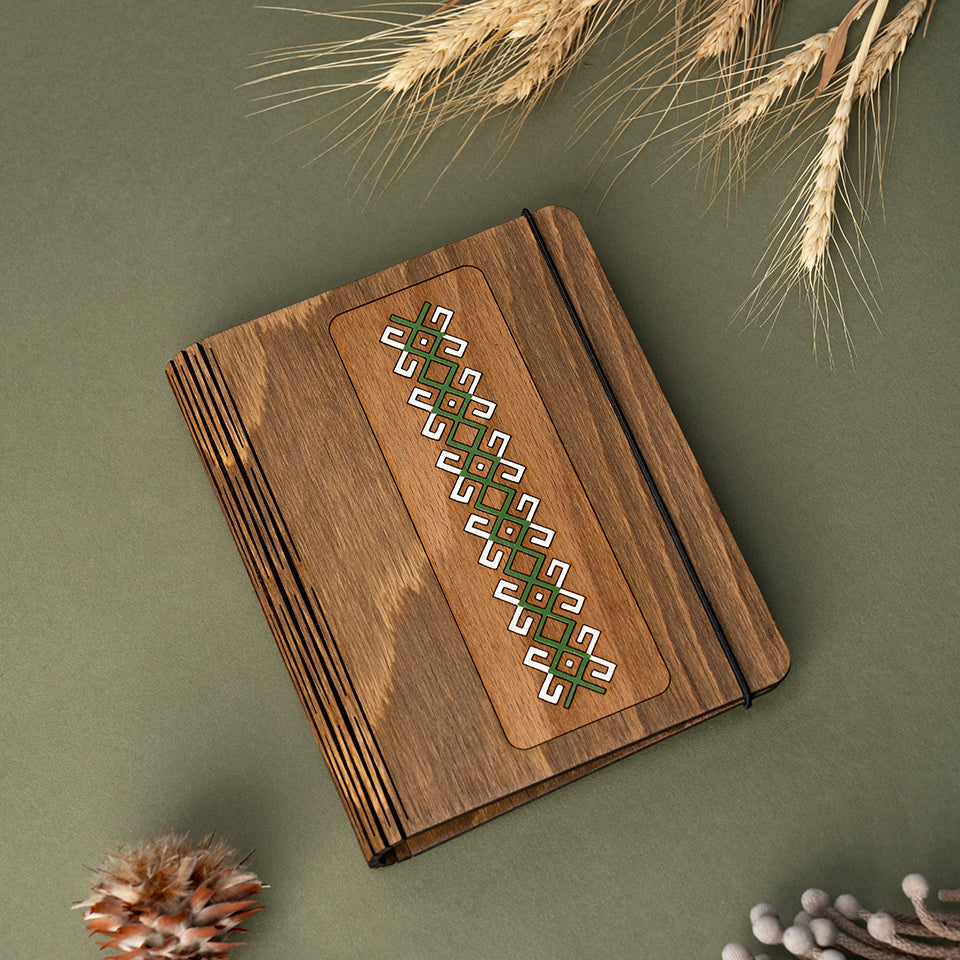 Wooden diary Traditional Green