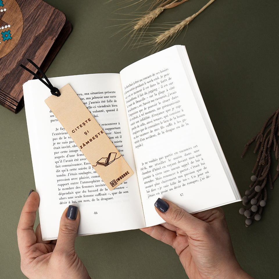 BOOKMARKS DRAWING