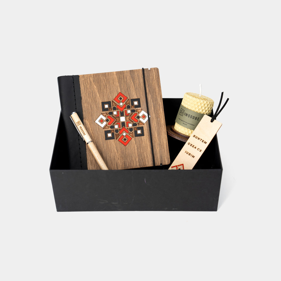 MULTICOLOR EASTER GIFT PACKAGE