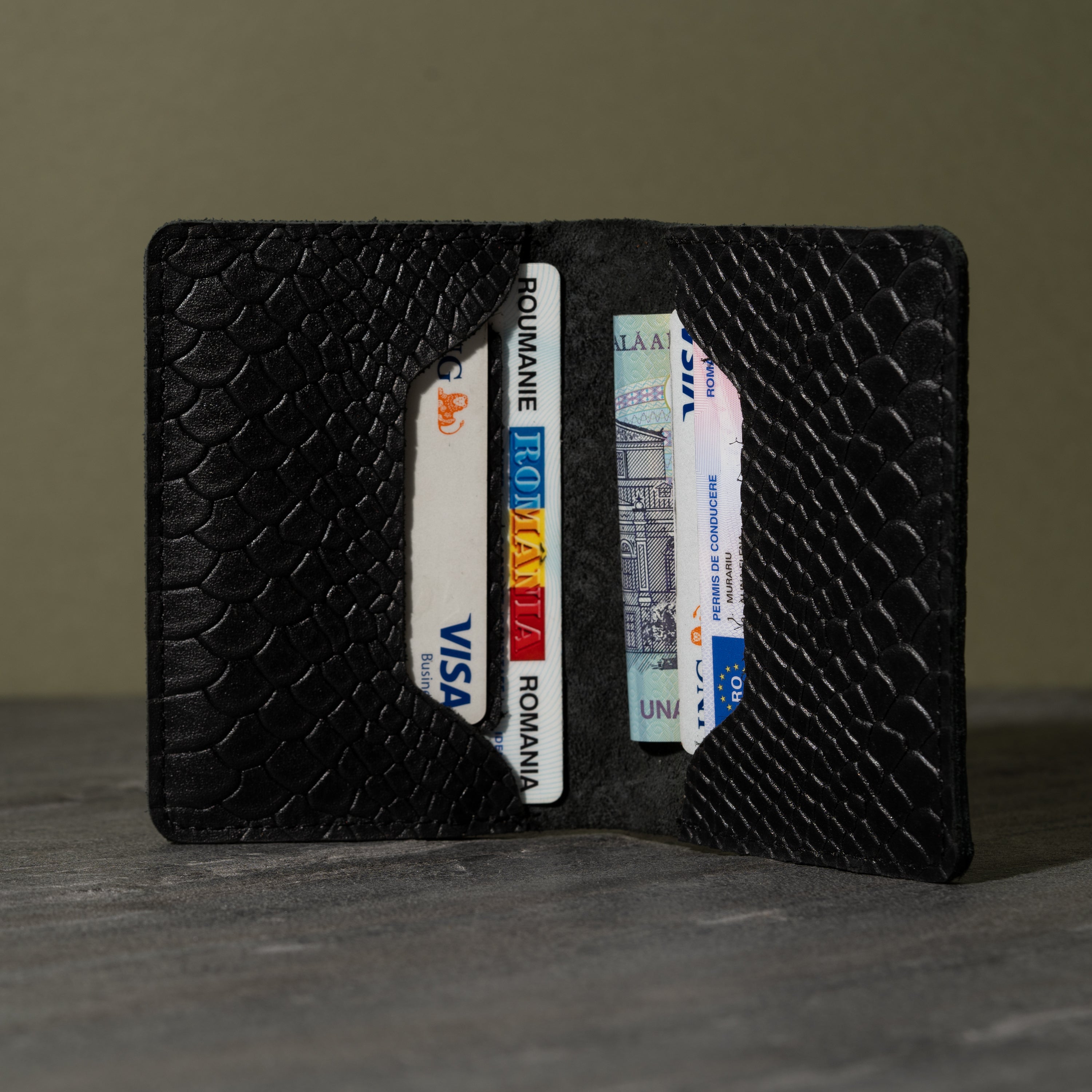 SNAKE TEXTURE LEATHER WALLET 