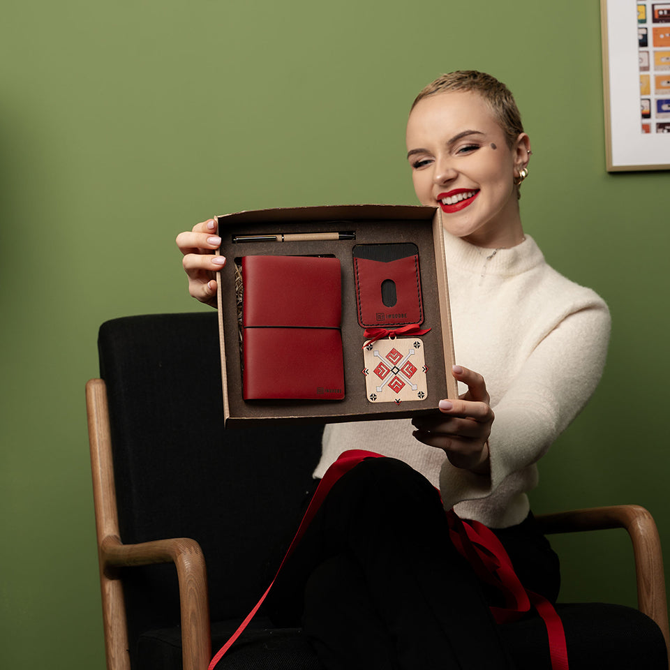 RED LEATHER PACKAGES