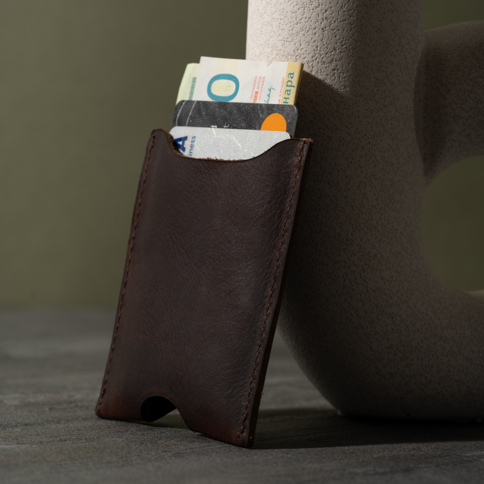 CRAZY HORSE BROWN CARD HOLDER